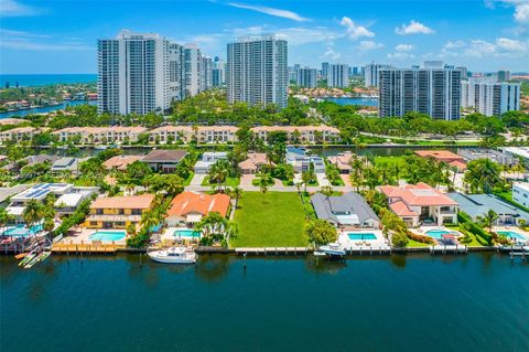 306 Holiday Dr Hallandale Beach FL 33009