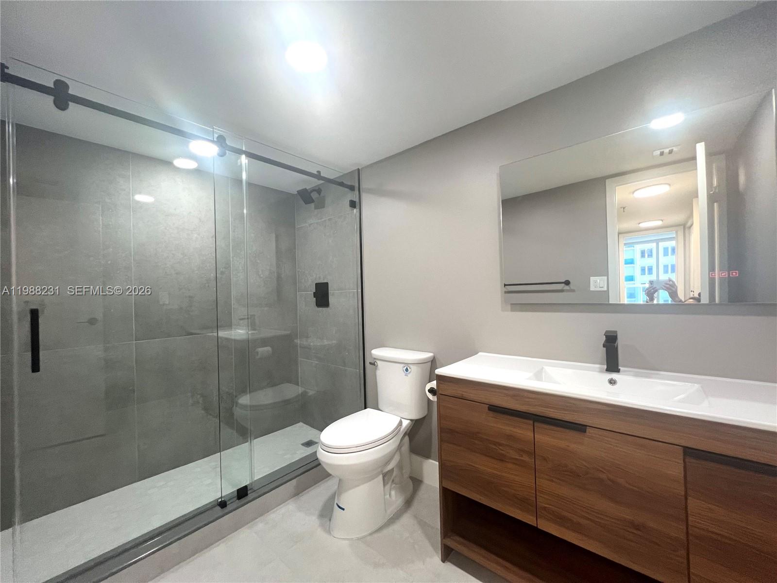 THE RIVIERA CONDO - Residential Lease