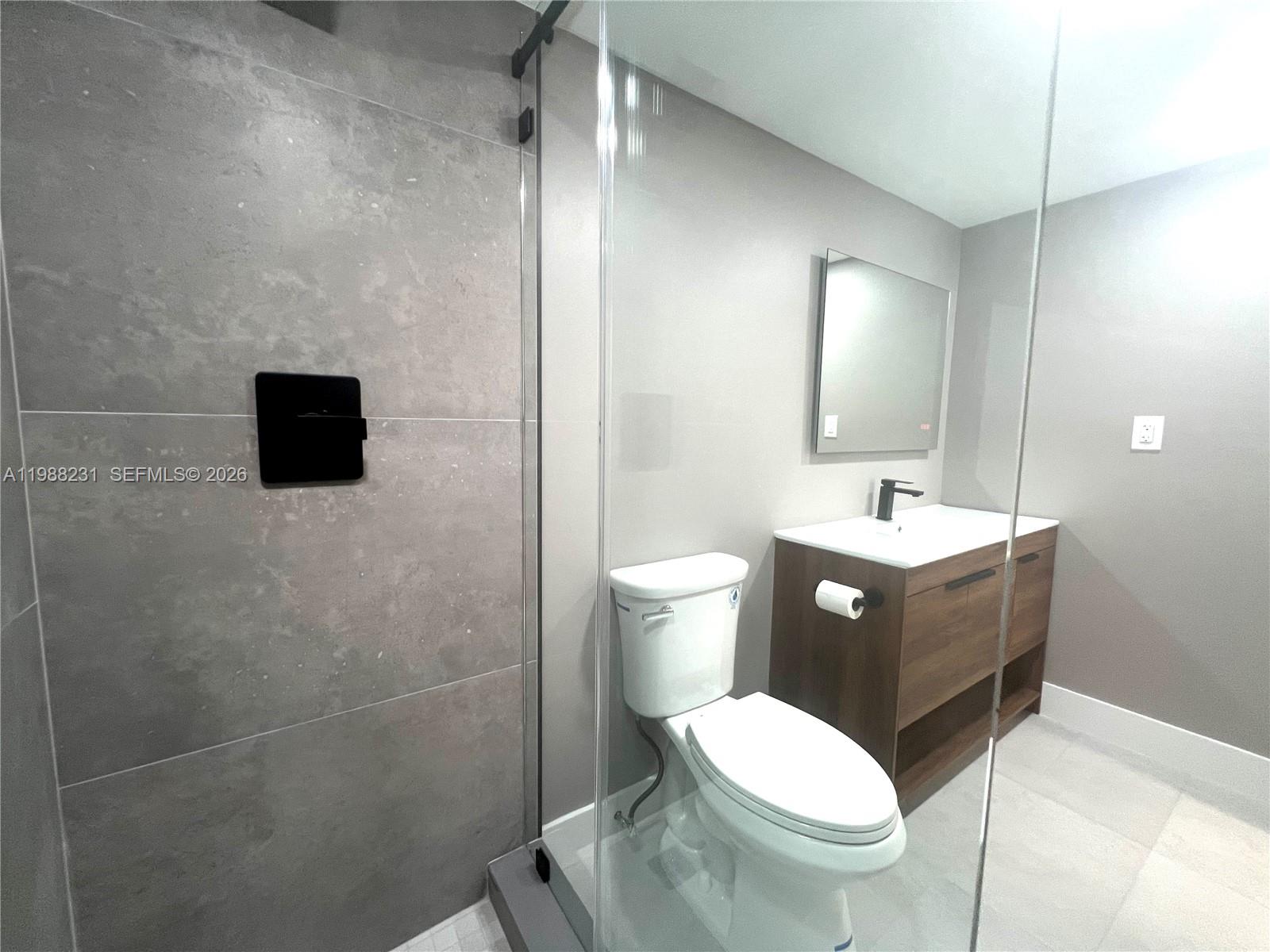 THE RIVIERA CONDO - Residential Lease