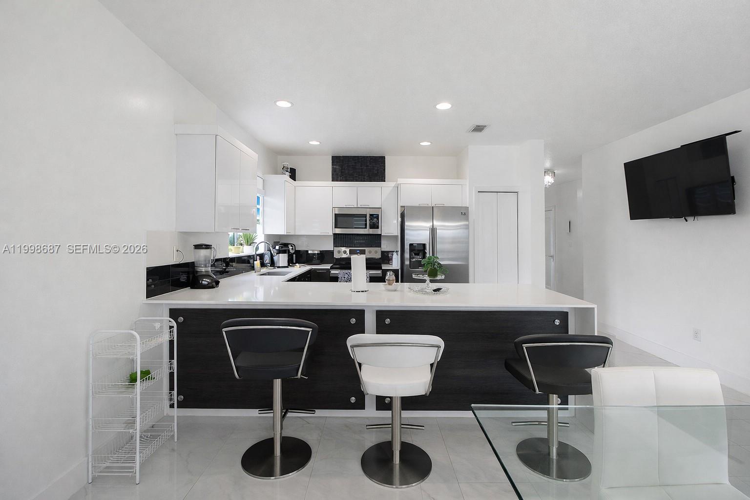 KAYLA S PLACE - Residential