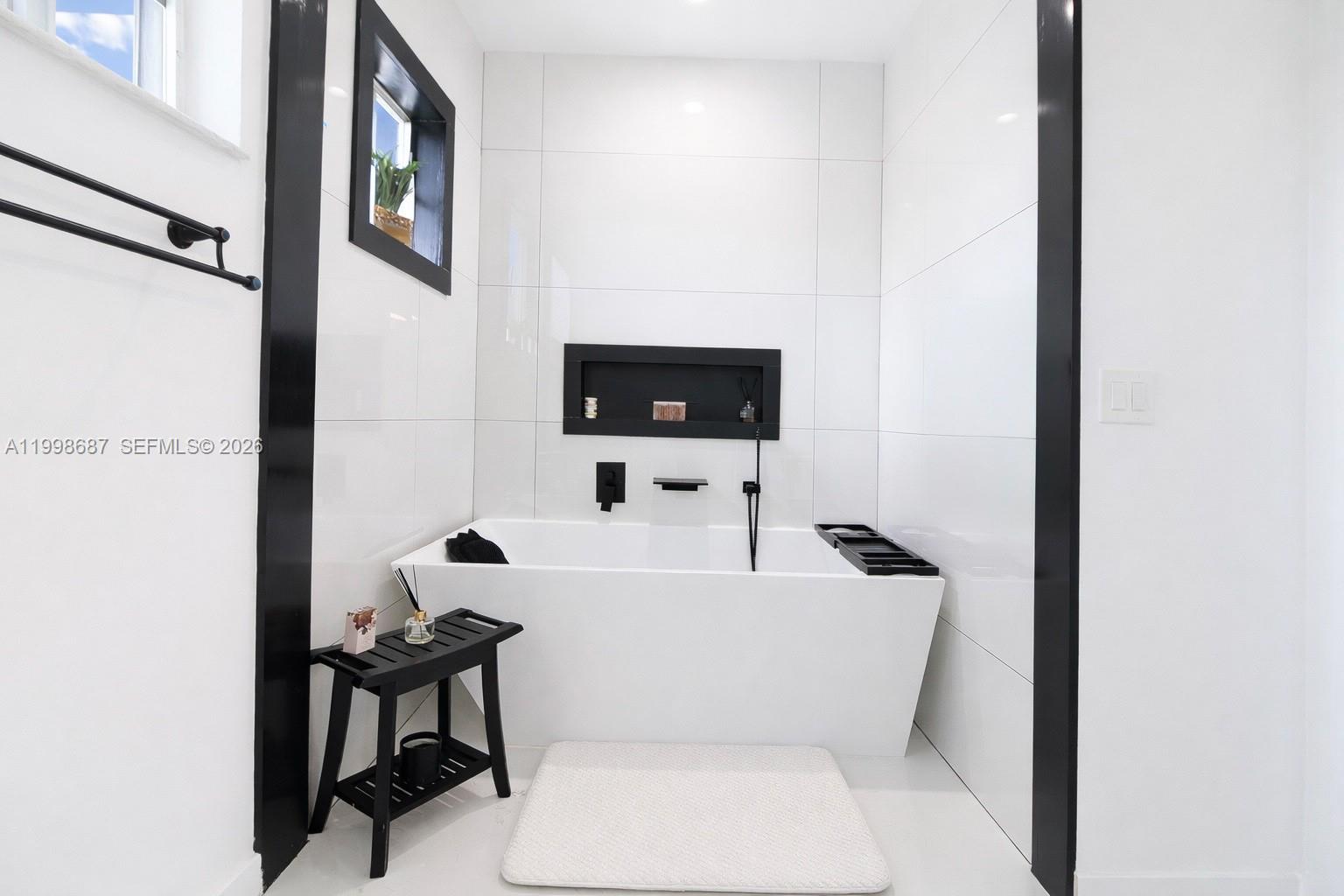 KAYLA S PLACE - Residential