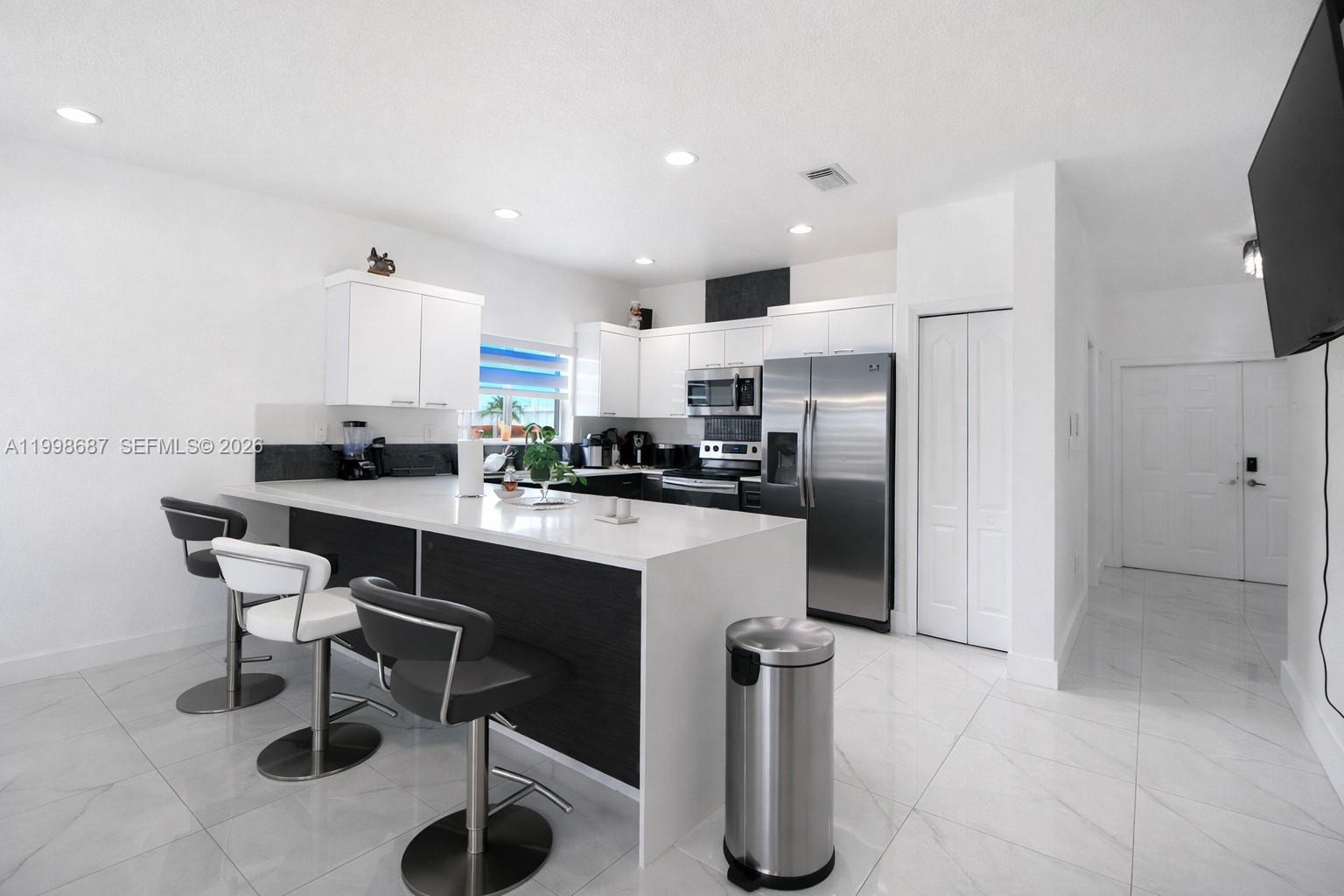 KAYLA S PLACE - Residential