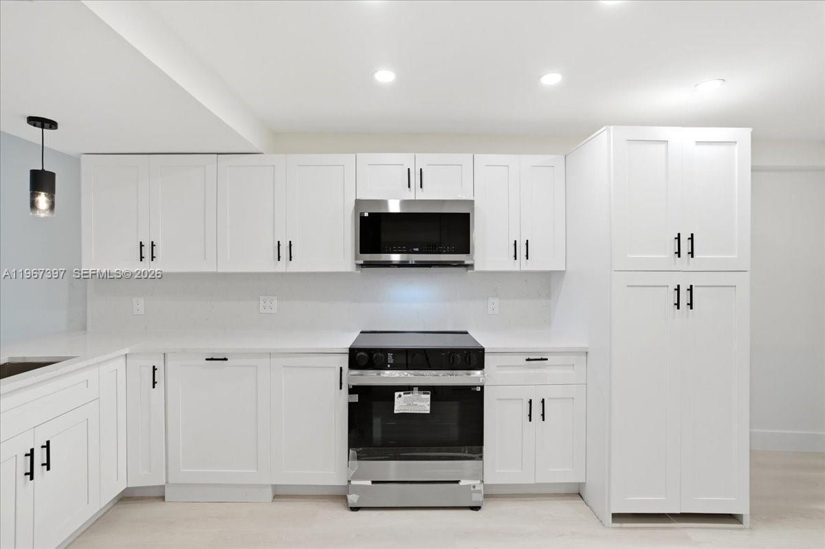 VENICE ISLE TOWER CONDO - Residential