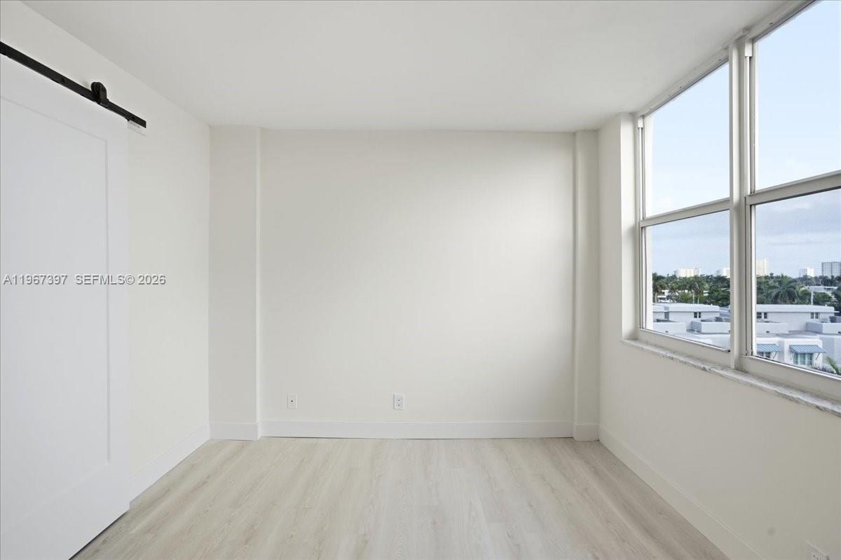 VENICE ISLE TOWER CONDO - Residential