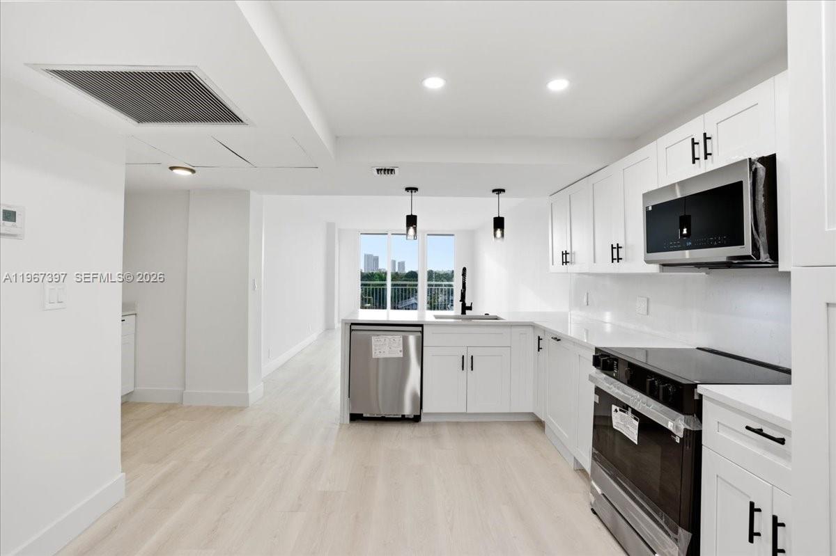 VENICE ISLE TOWER CONDO - Residential