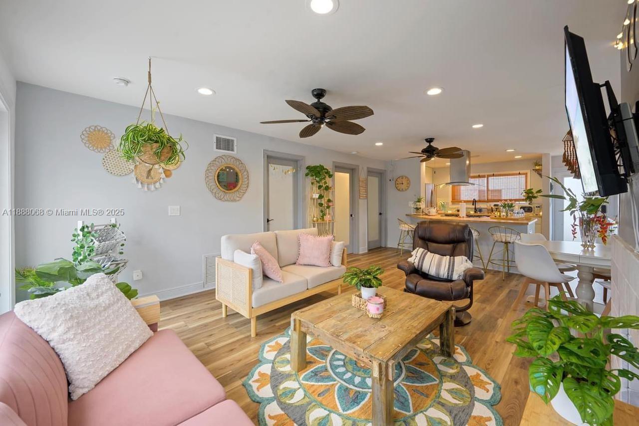 CHATEAU GARDENS CONDO - Residential Lease