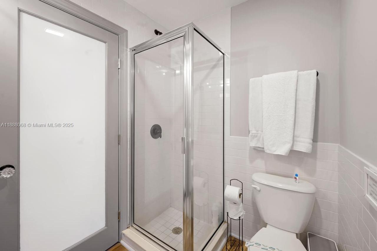 CHATEAU GARDENS CONDO - Residential Lease