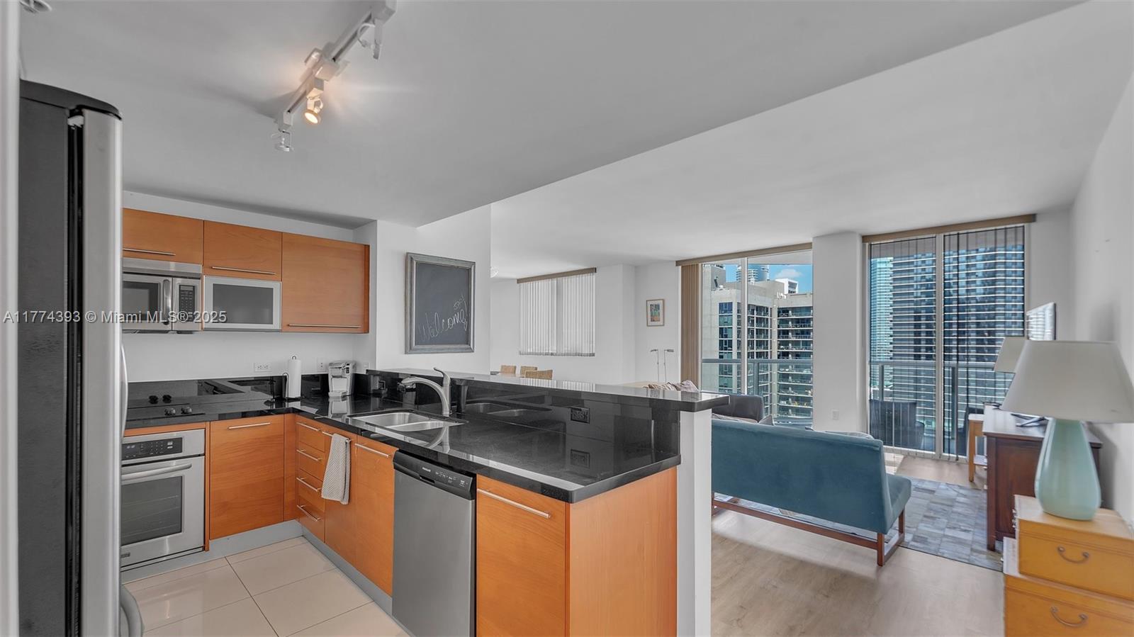 VIZCAYNE SOUTH CONDO - Residential Lease