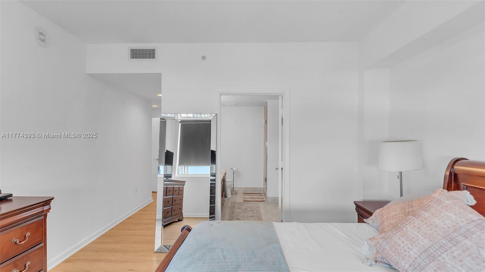 VIZCAYNE SOUTH CONDO - Residential Lease