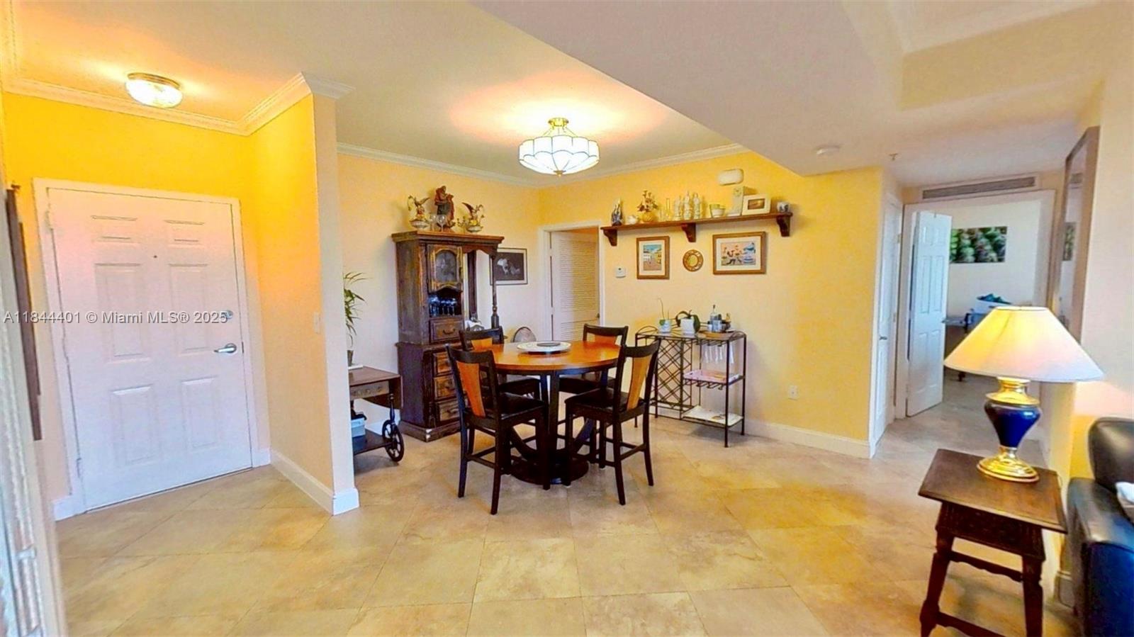 CATALONIA CONDO - Residential