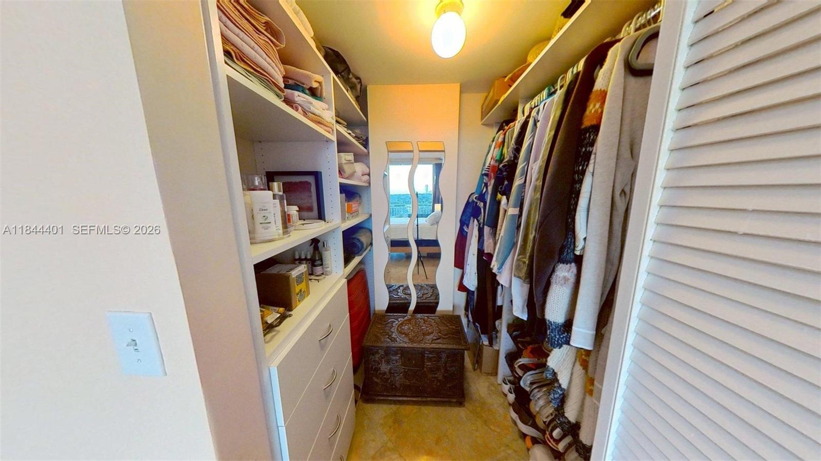 CATALONIA CONDO - Residential