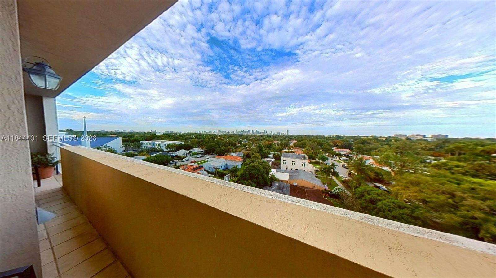 CATALONIA CONDO - Residential