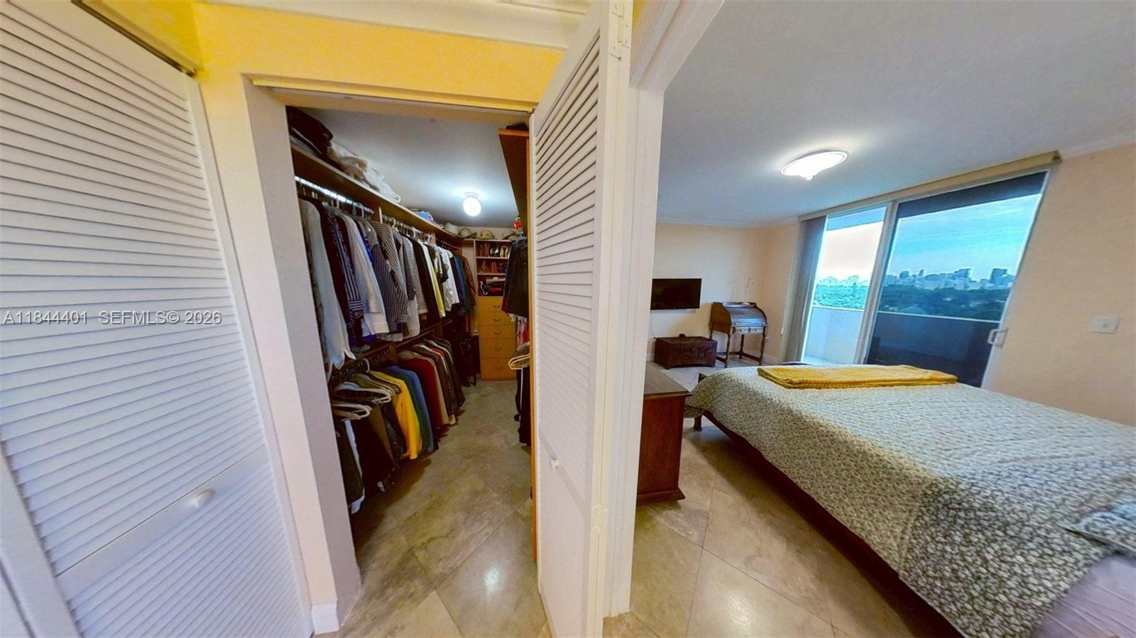 CATALONIA CONDO - Residential