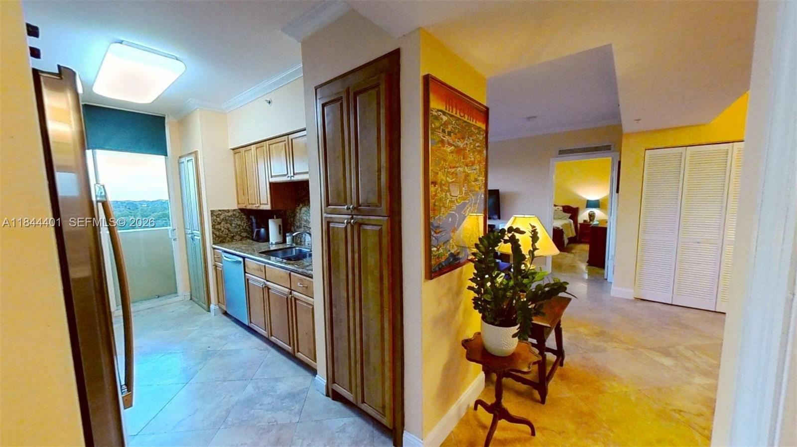 CATALONIA CONDO - Residential