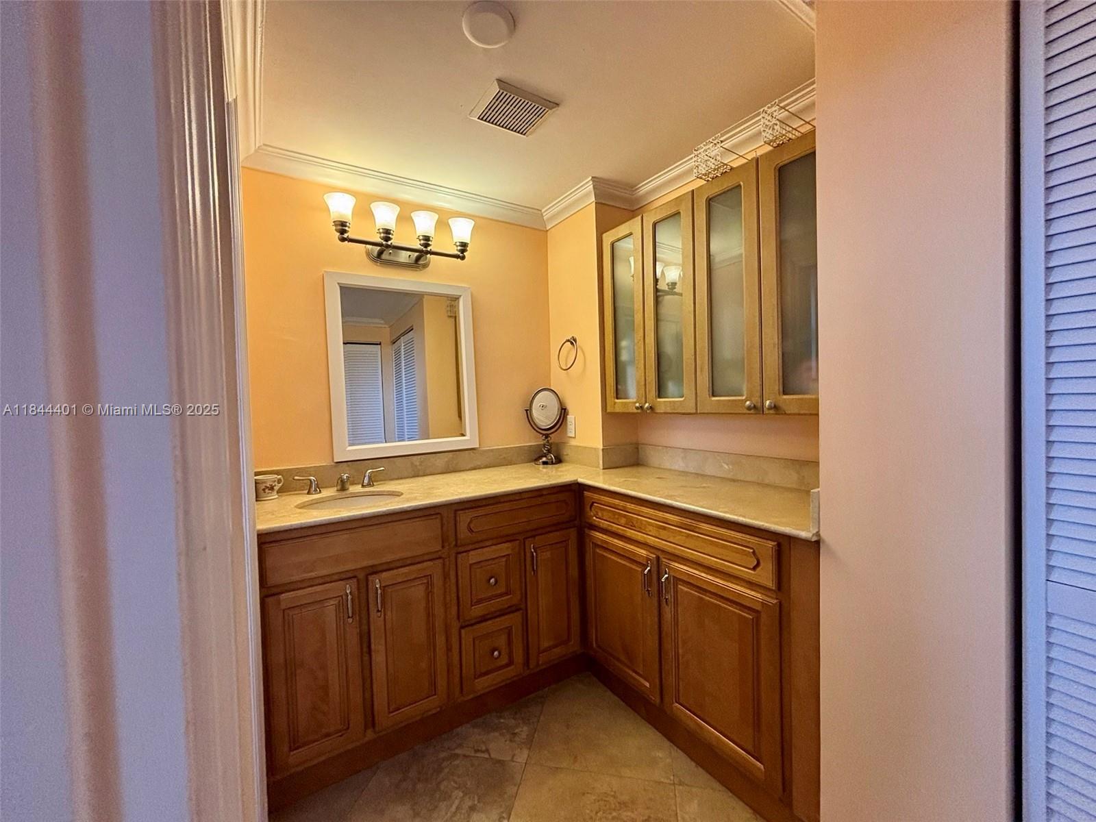 CATALONIA CONDO - Residential