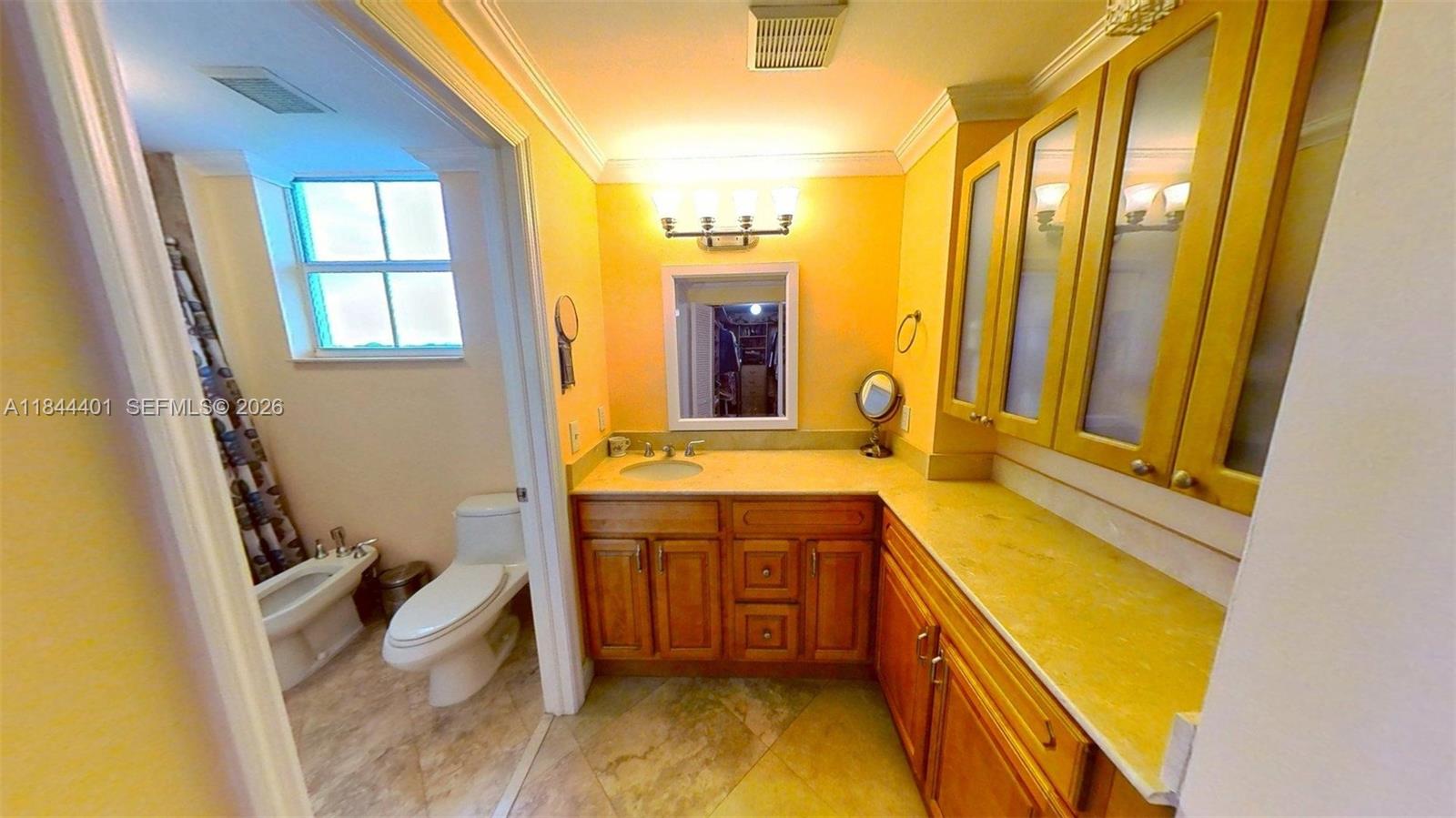 CATALONIA CONDO - Residential