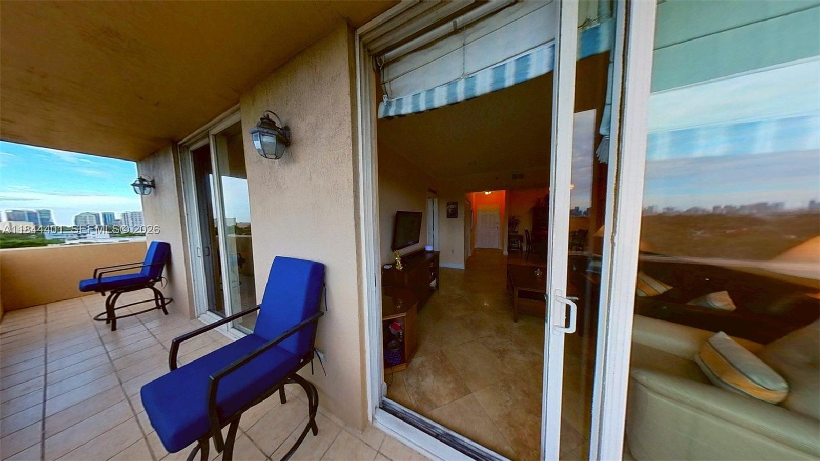 CATALONIA CONDO - Residential