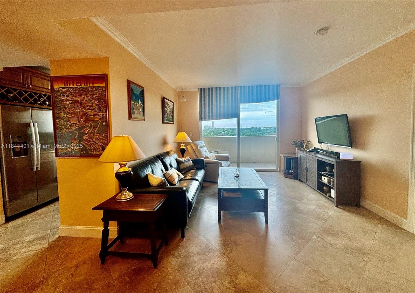 CATALONIA CONDO - Residential