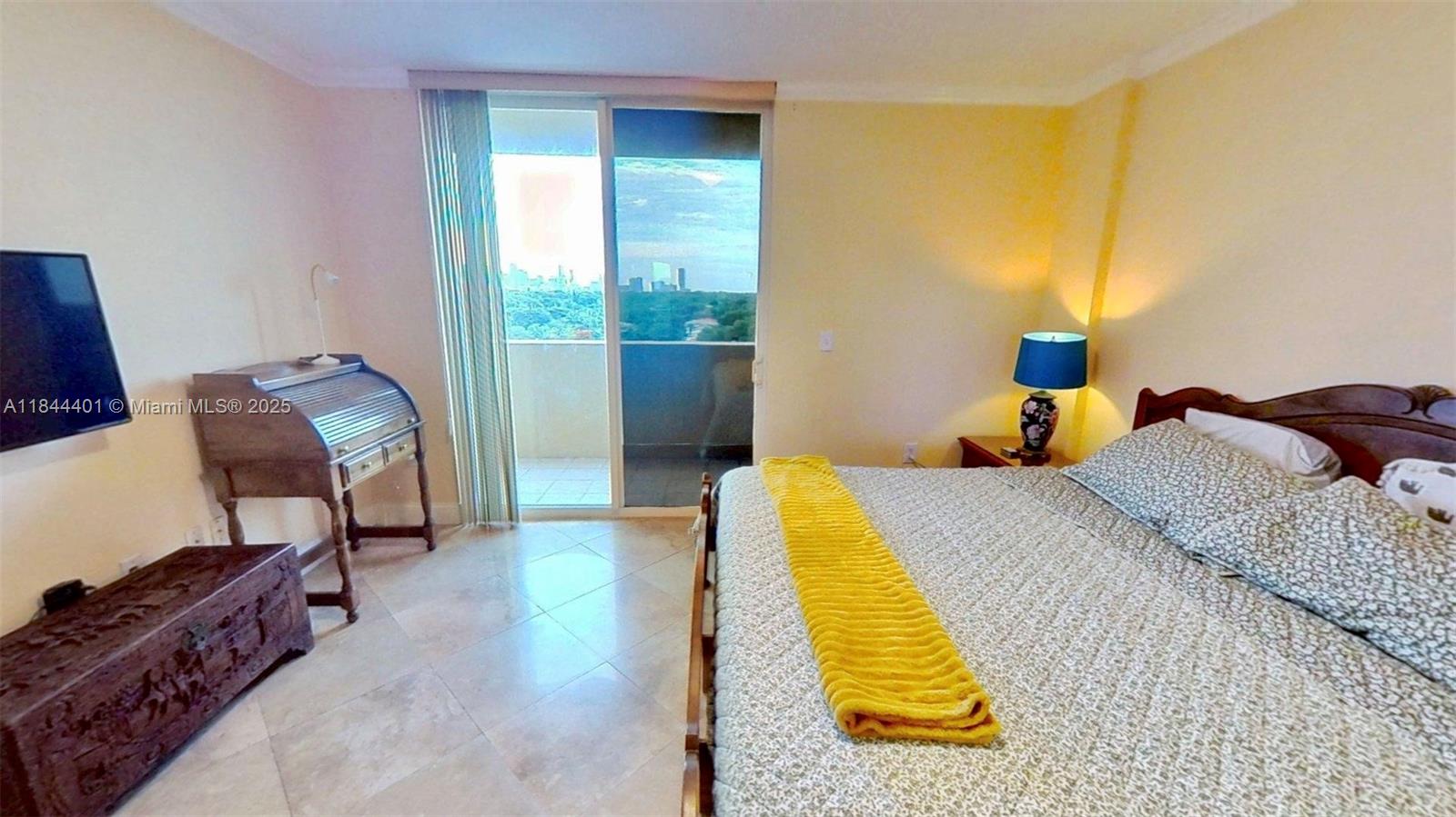 CATALONIA CONDO - Residential