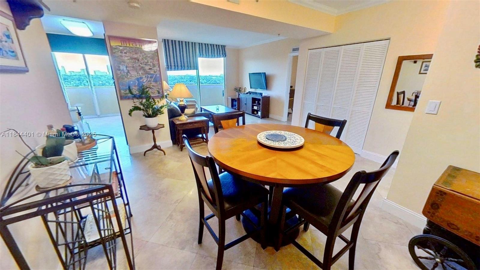 CATALONIA CONDO - Residential