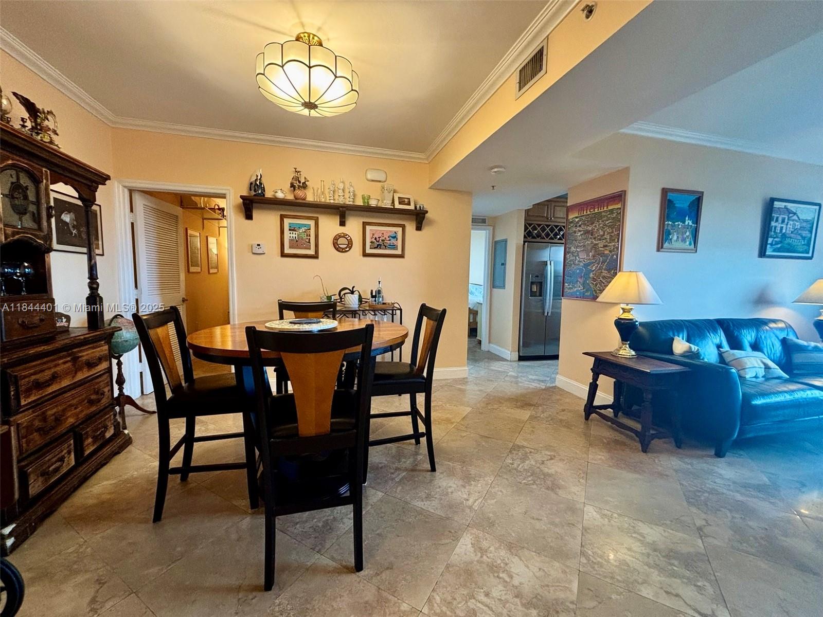 CATALONIA CONDO - Residential