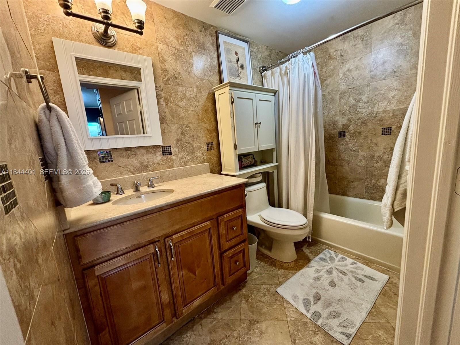 CATALONIA CONDO - Residential