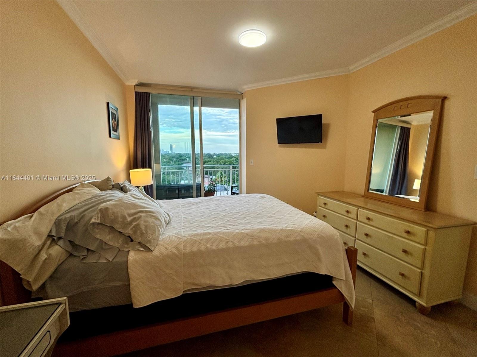 CATALONIA CONDO - Residential