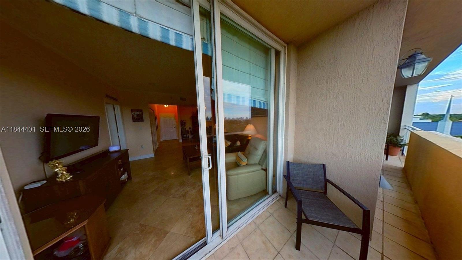 CATALONIA CONDO - Residential