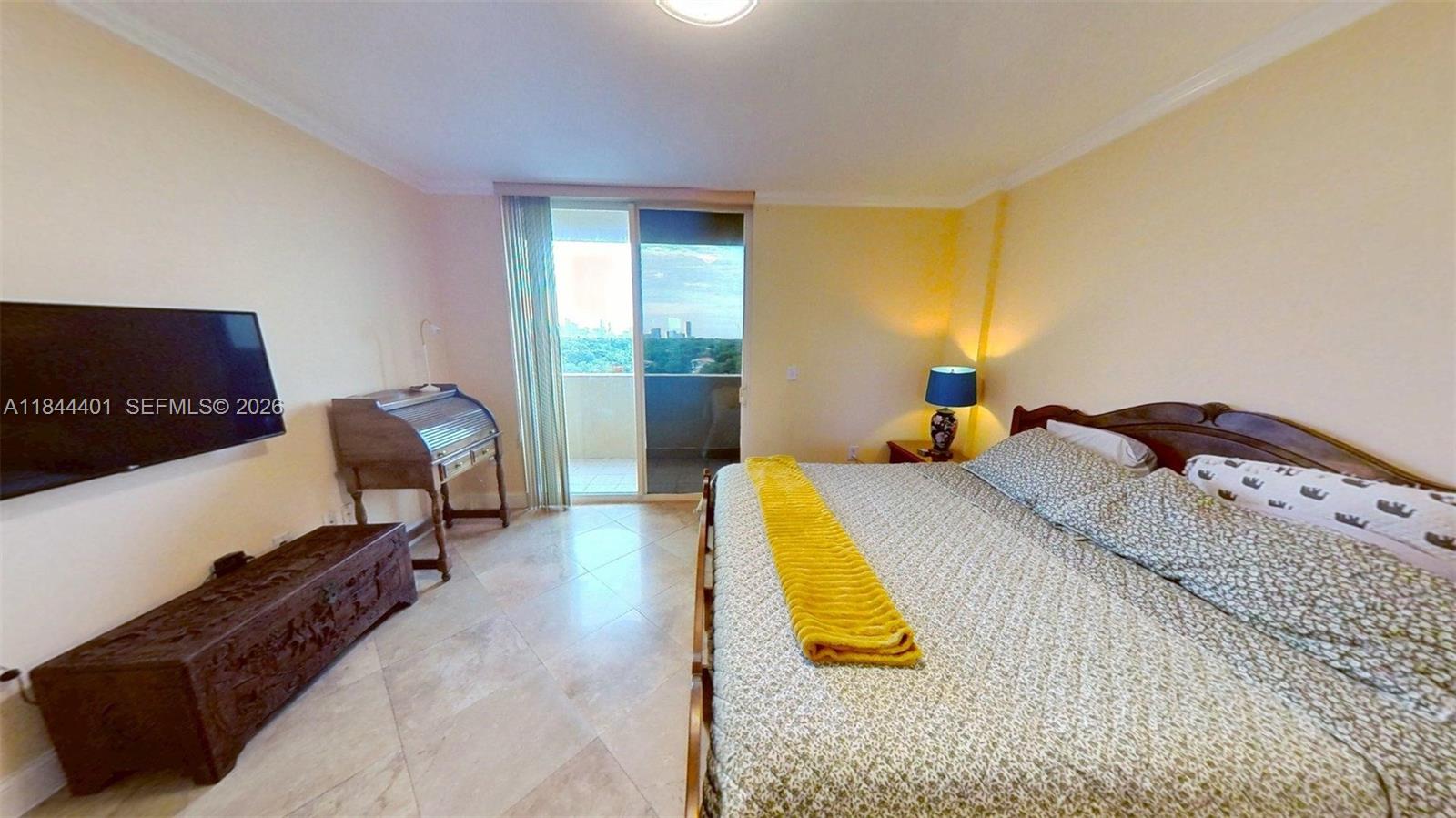 CATALONIA CONDO - Residential