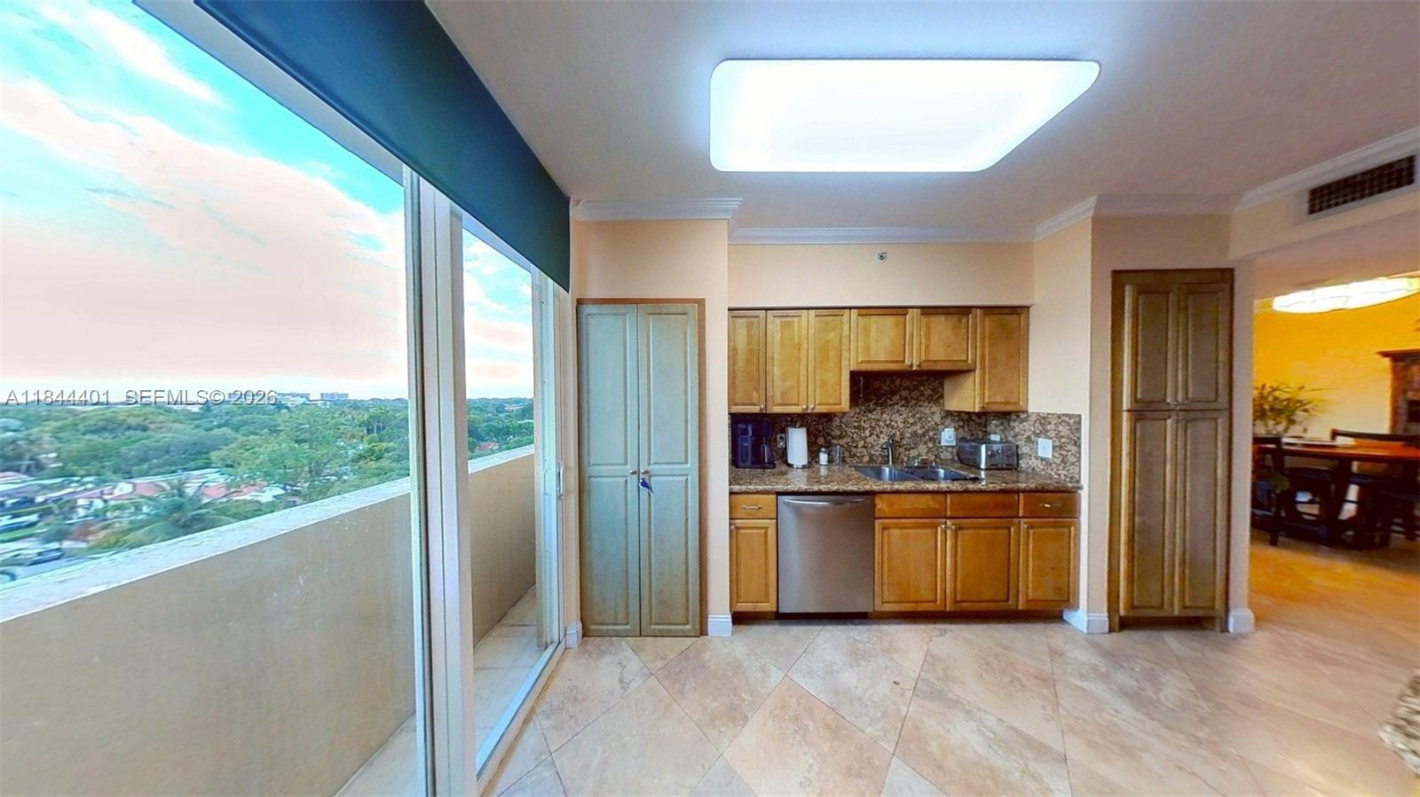 CATALONIA CONDO - Residential