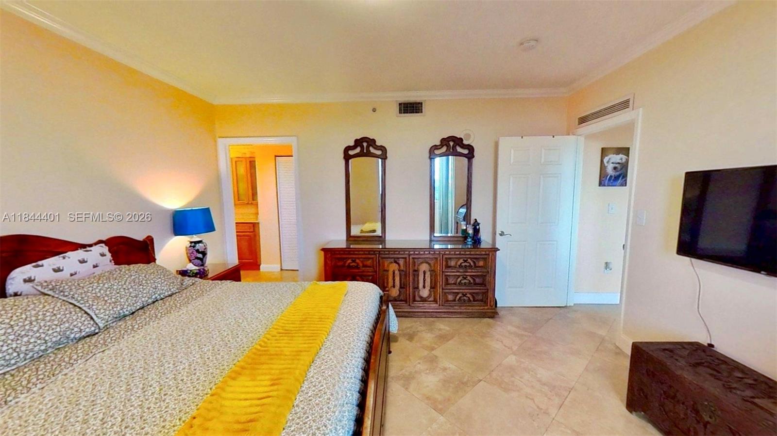 CATALONIA CONDO - Residential