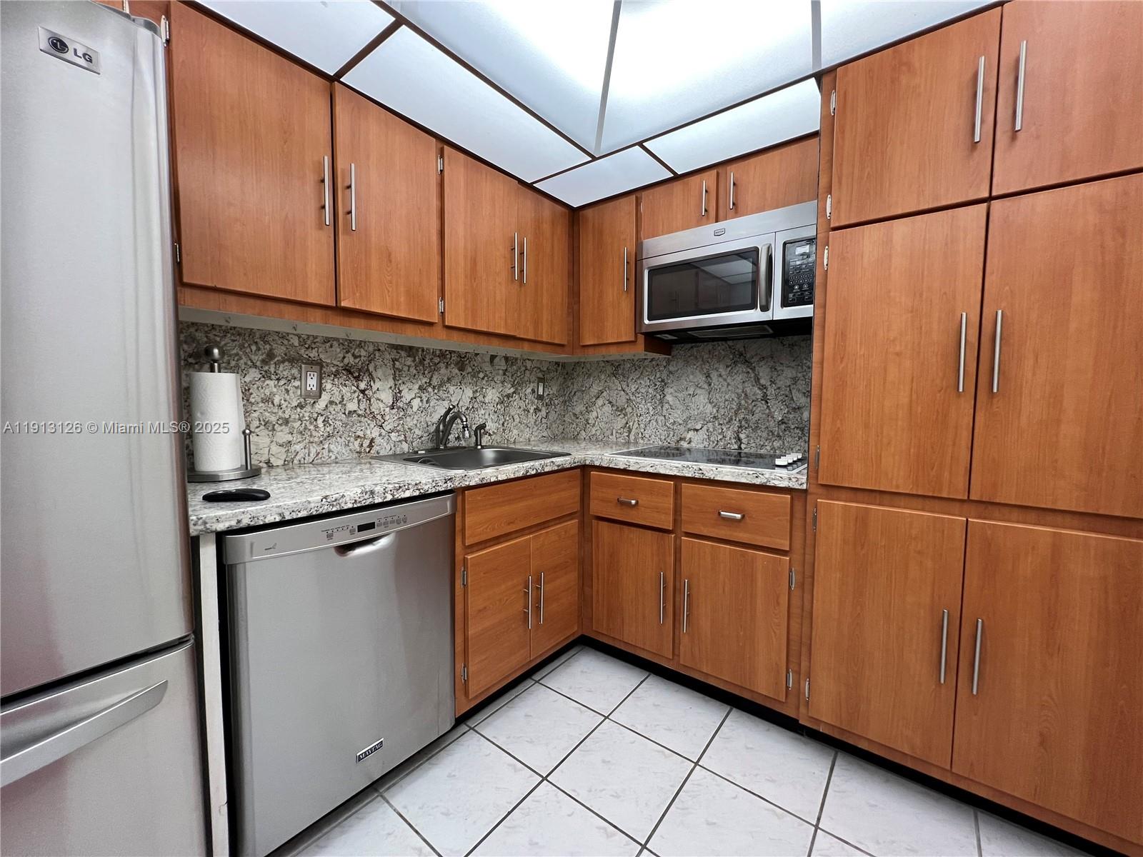 KENNEDY HOUSE CONDO - Residential