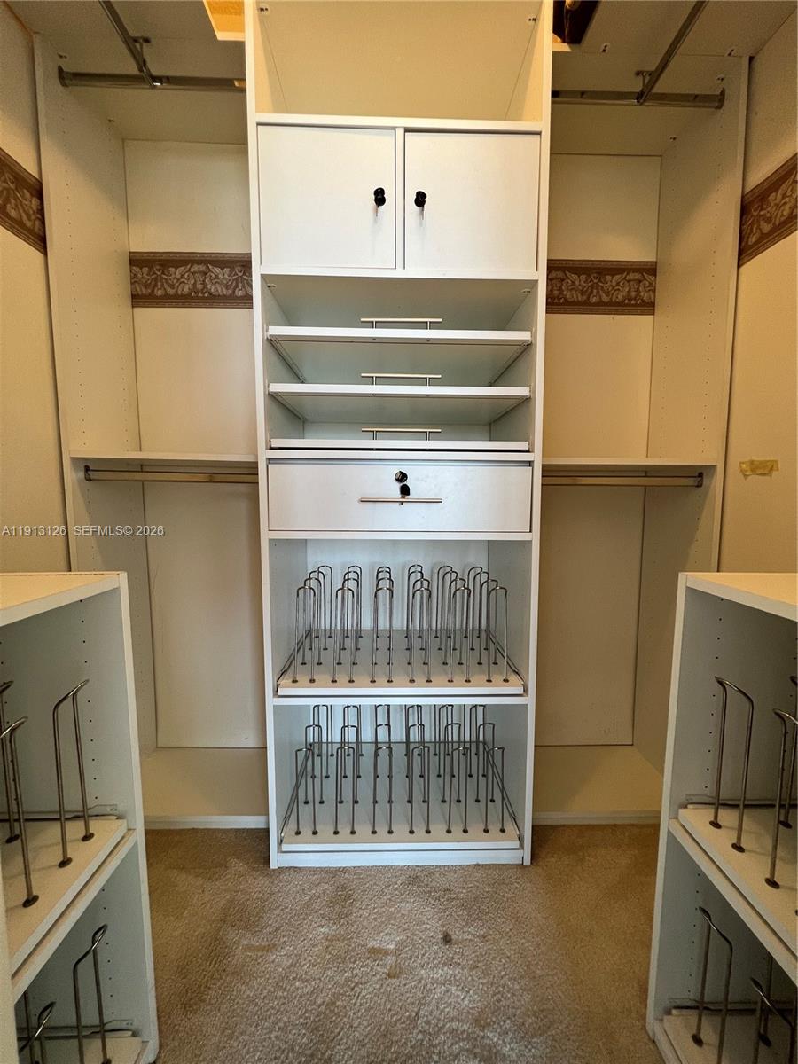 KENNEDY HOUSE CONDO - Residential