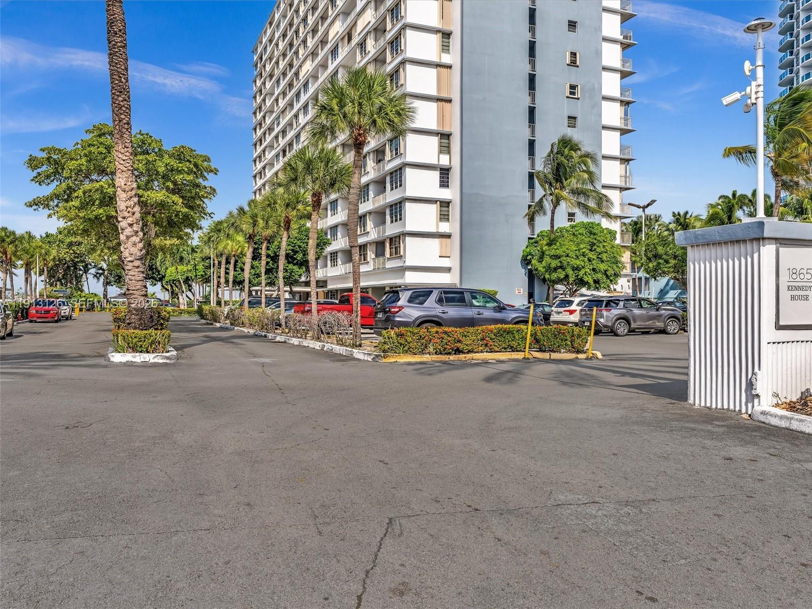 KENNEDY HOUSE CONDO - Residential