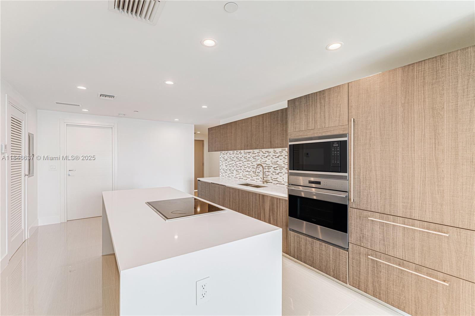 1150 102nd St 703