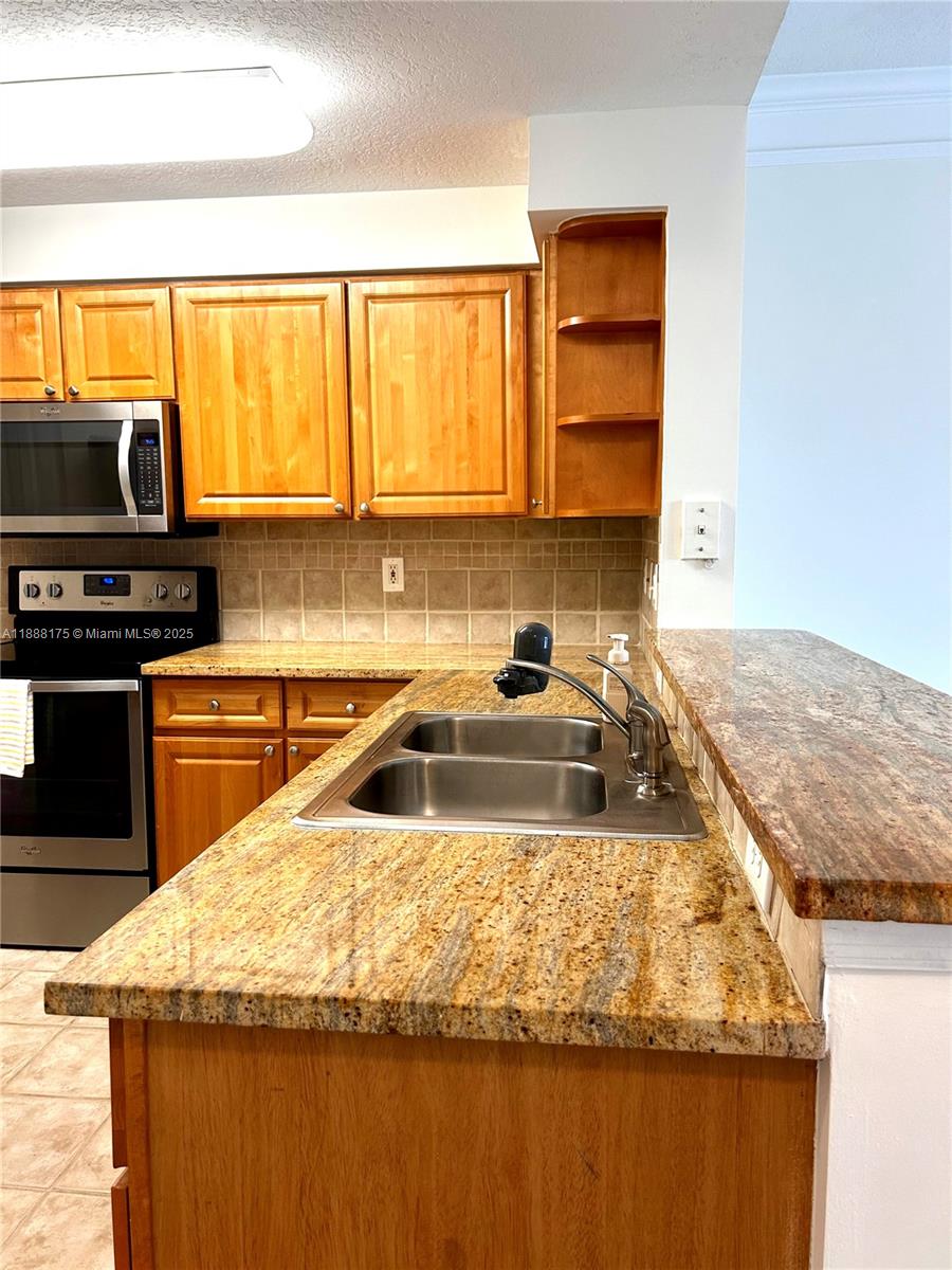 TIERRA VERDE AT DELRAY BE - Residential Lease