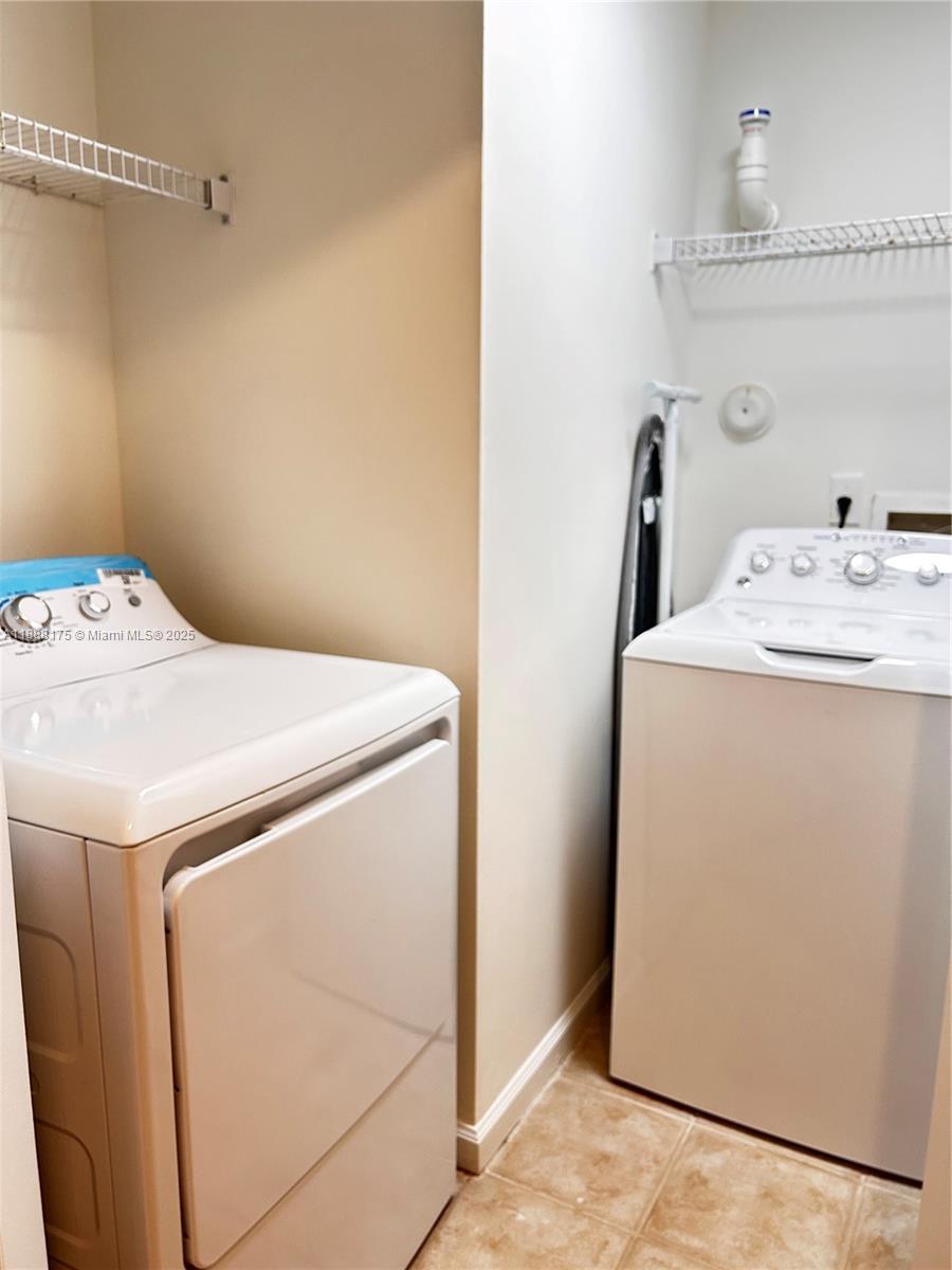 TIERRA VERDE AT DELRAY BE - Residential Lease