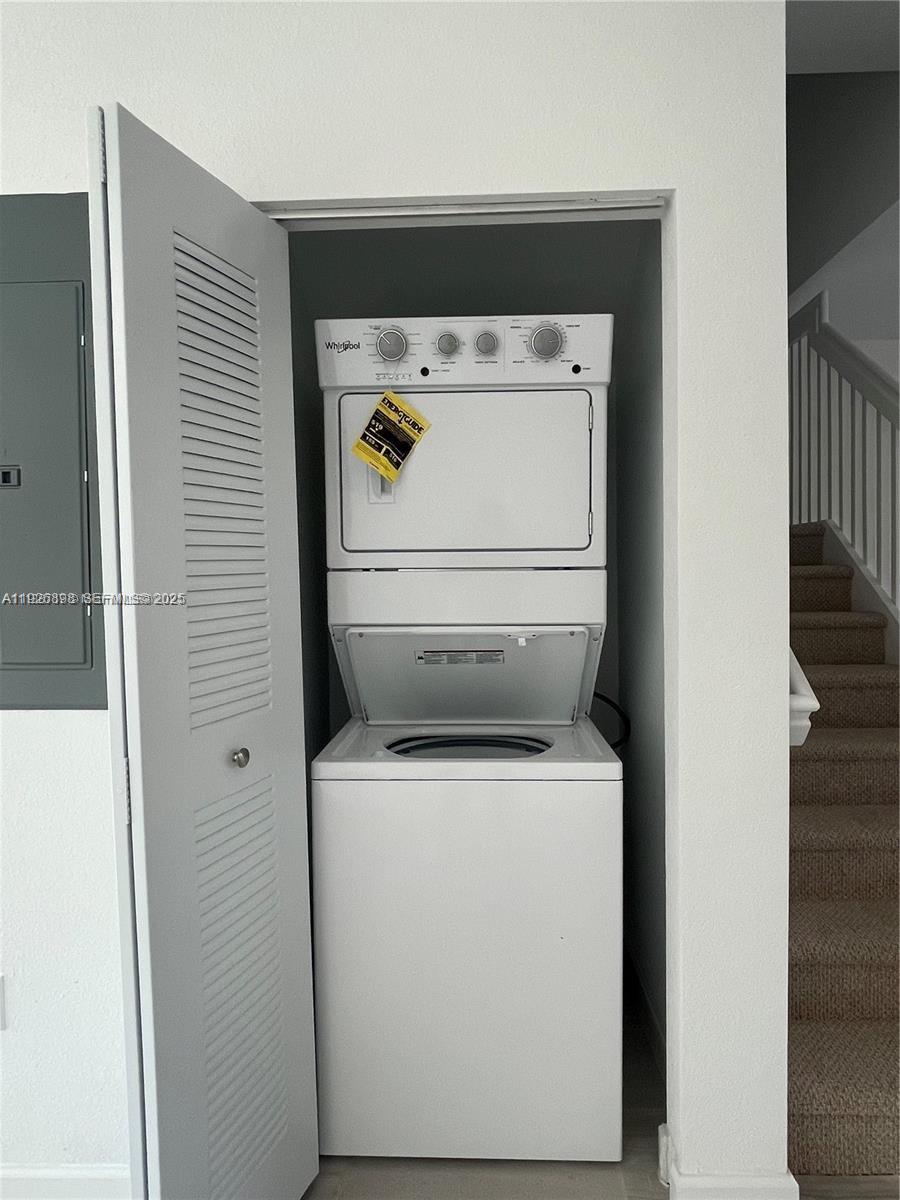 FOREST PARK VILLAS - Residential Lease