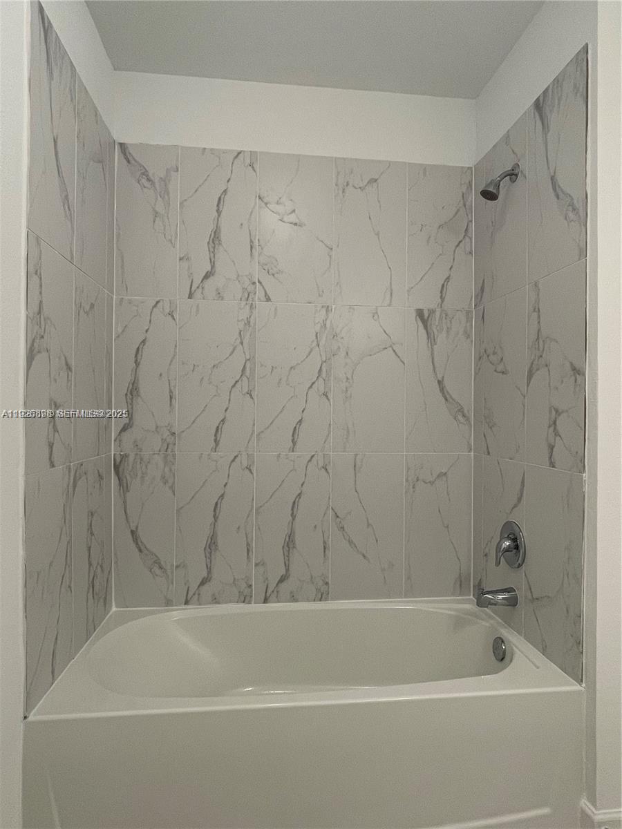 FOREST PARK VILLAS - Residential Lease