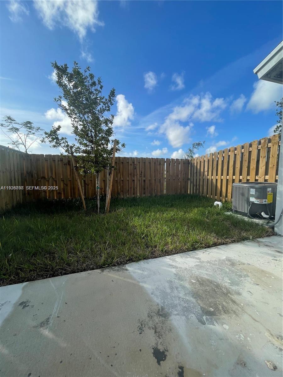 FOREST PARK VILLAS - Residential Lease