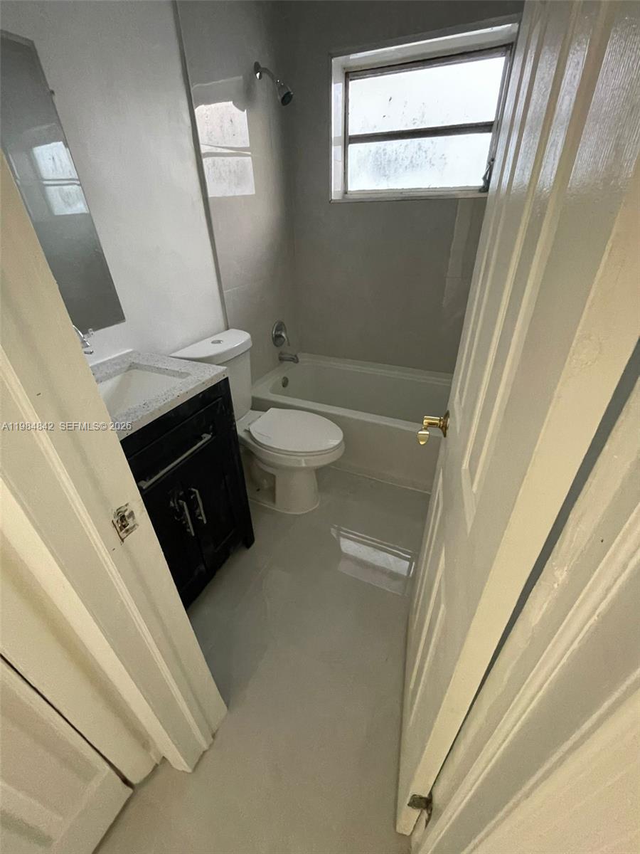 JOHN H MAX SUB RESUB - Residential Lease