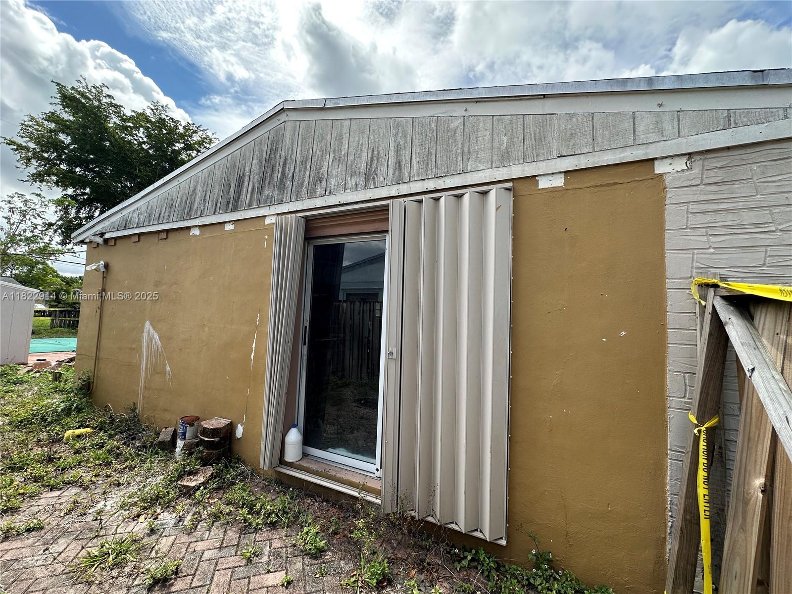 2260 SW 42nd Ter