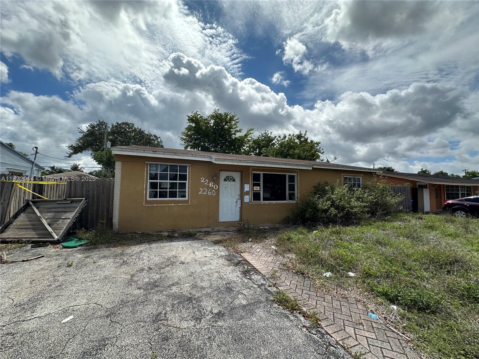 Property for Sale at 2260 Sw 42nd Ter, Fort Lauderdale, Broward County, Florida - Bedrooms: 2 
Bathrooms: 1  - $300,000