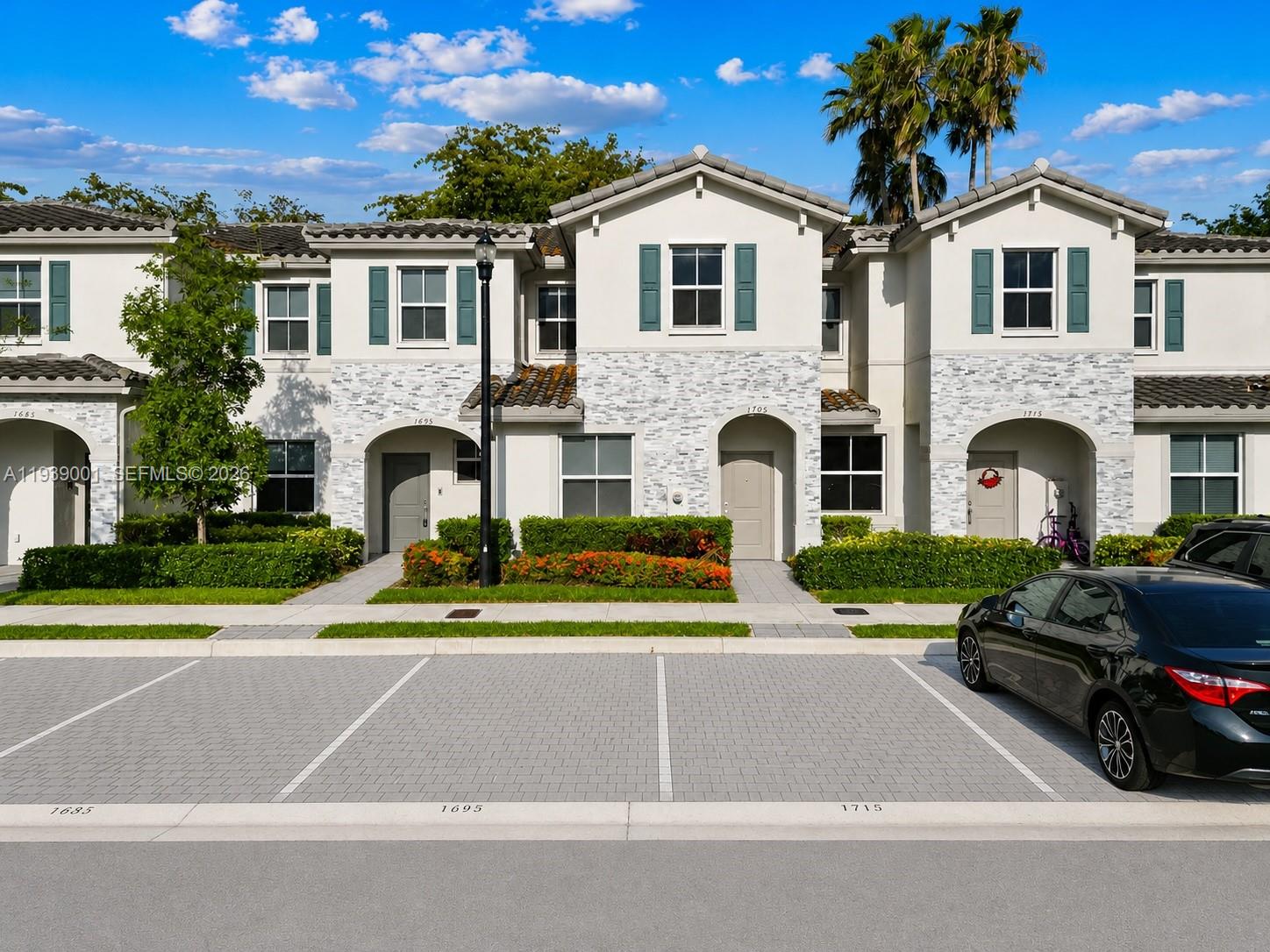 HOMESTEAD PARK OF COMMERC - Residential