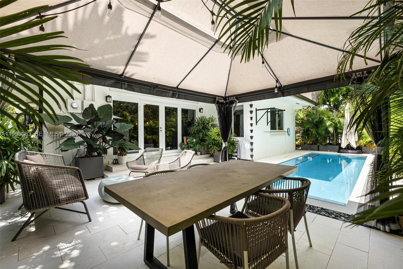 CORAL GABLES RIVIERA SEC - Residential