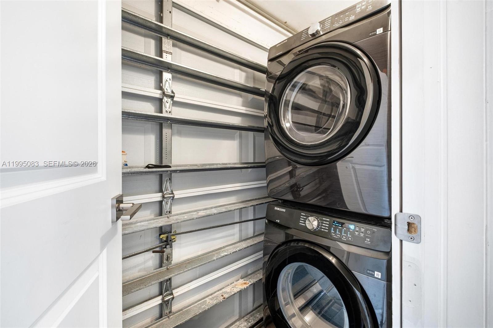 CORAL GABLES RIVIERA SEC - Residential