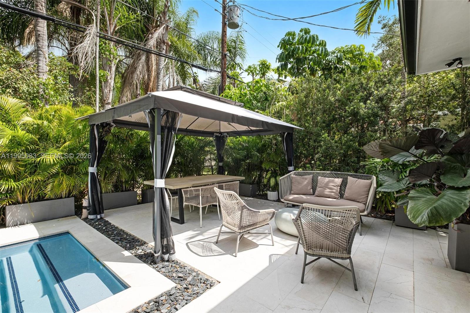 CORAL GABLES RIVIERA SEC - Residential