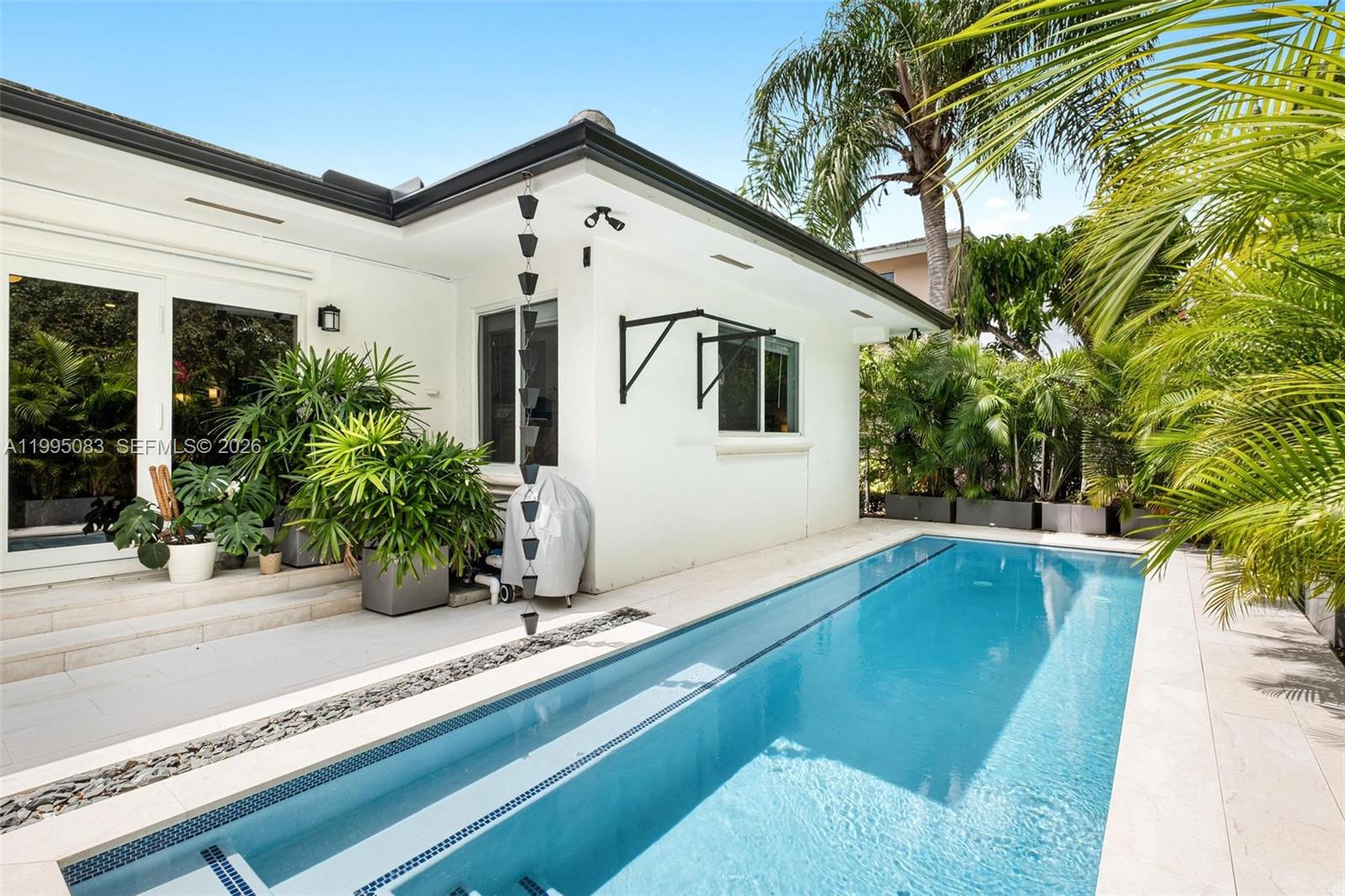 CORAL GABLES RIVIERA SEC - Residential