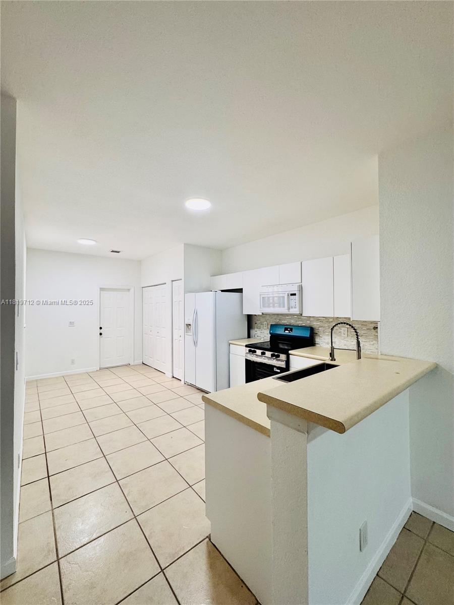 SECTOR 8 9 & 10 PLAT(BLKS - Residential Lease