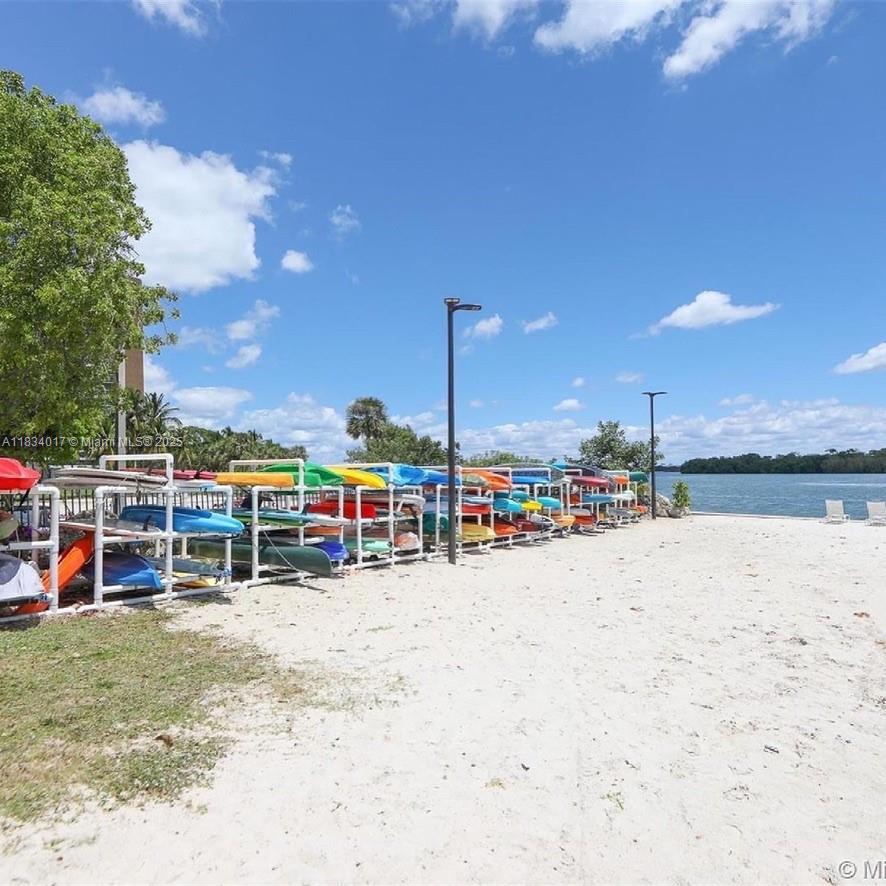 NIRVANA CONDO NO ONE COND - Residential